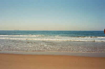 35mmbeach1.jpg (449488 bytes)
